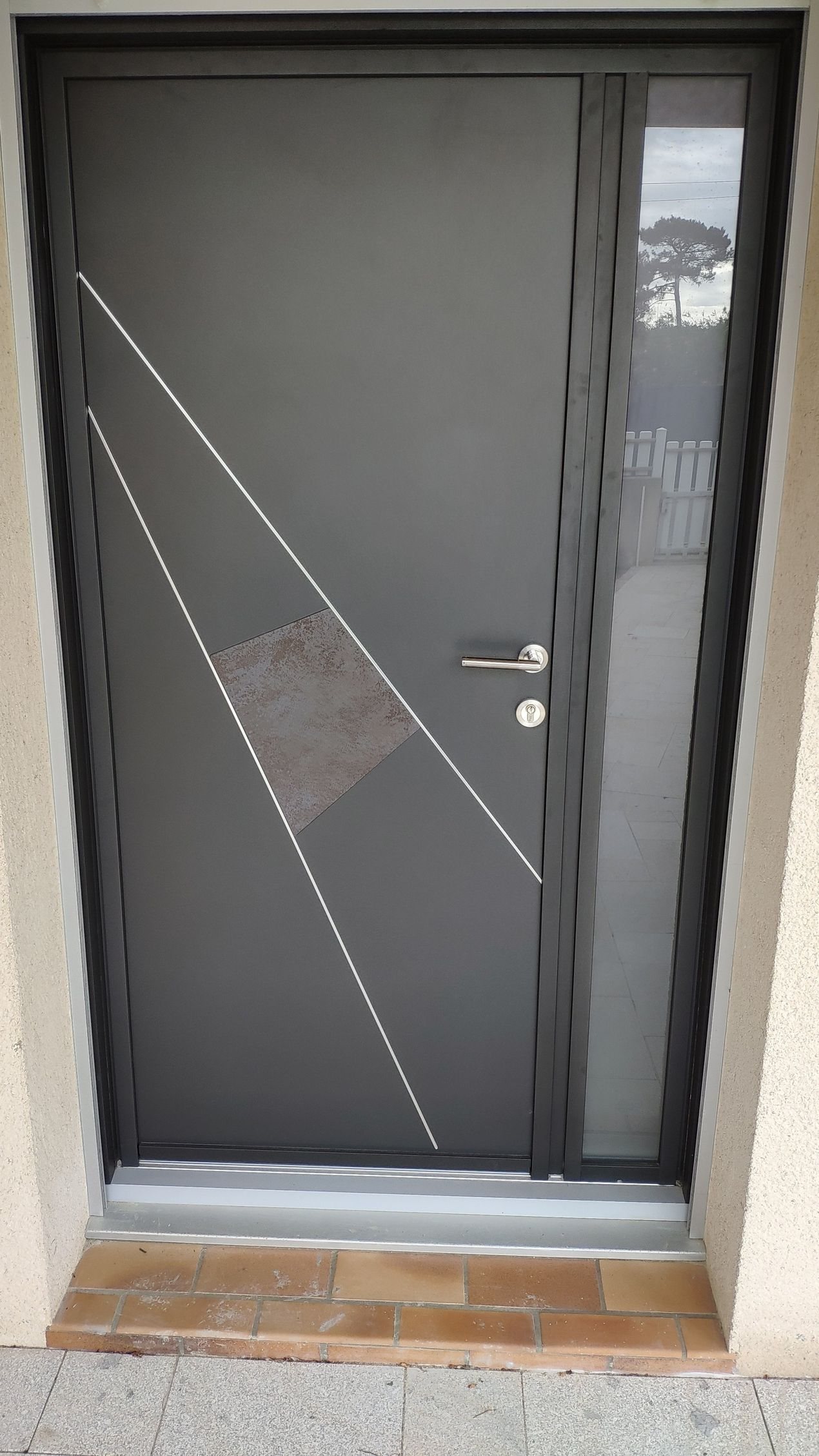 Porte tiercée aluminium K-LINE modèle CERAMIC