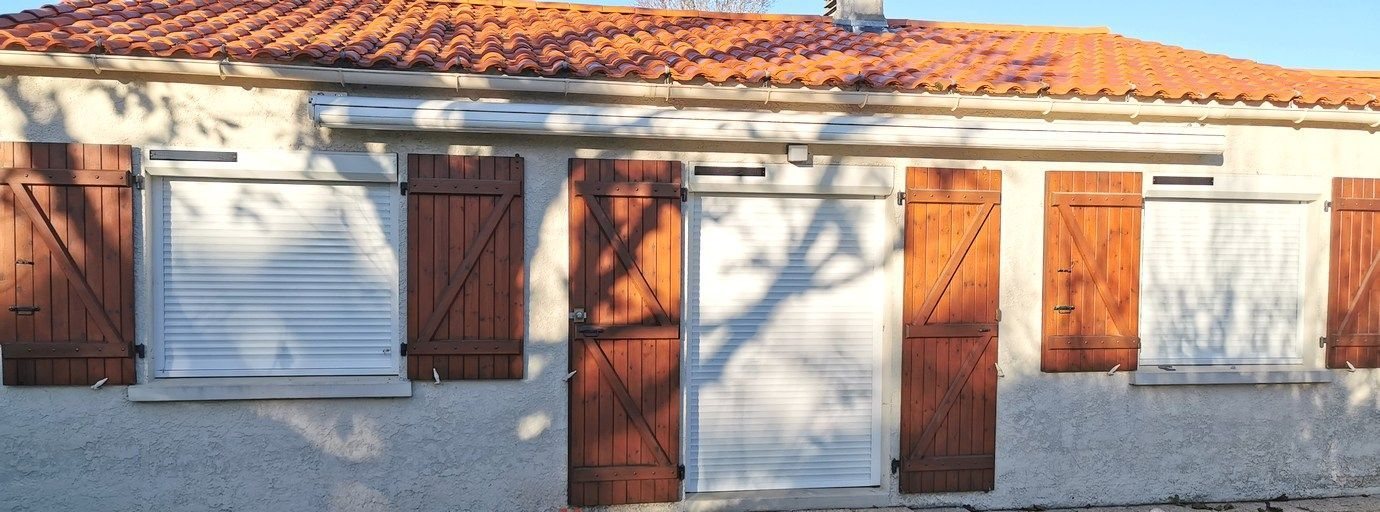 Volets roulants solaires posés par Olonne Fermetures